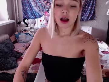 webcam girl babyfromtheforest live cam image #4762944