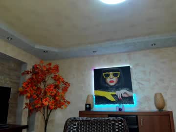 webcam girl raquelle_star live cam image #7521372