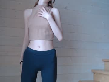 webcam girl princess__aurora live cam image #4993310