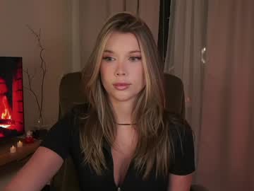 webcam girl bitter_moon live cam image #10647567