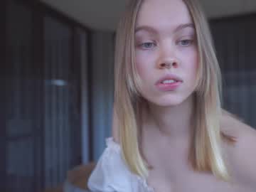 webcam girl bibi_it_is live cam image #5888087