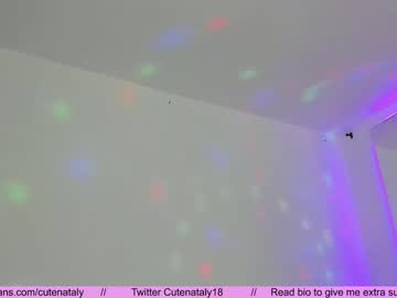 webcam girl cutenataly live cam image #2800836