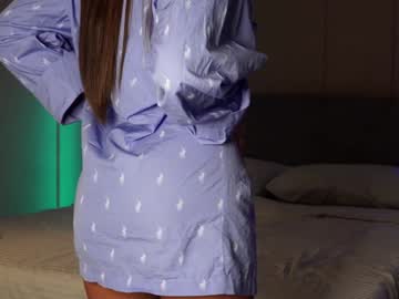 webcam girl emilybatee live cam image #10535565