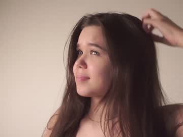 webcam girl helenmoors live cam image #5418011