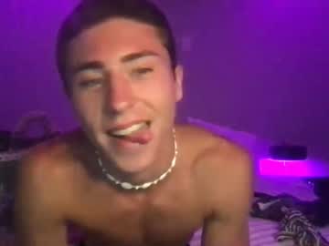 webcam man misterpuka live cam image #6059872