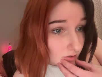 webcam girl tinytittytia live cam image #8499190