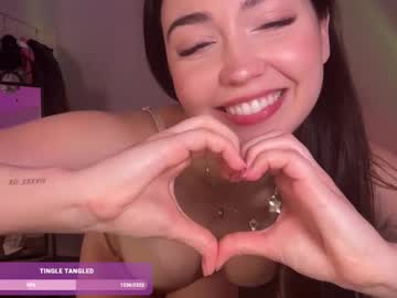 webcam girl jocelyynn live cam image #12646085