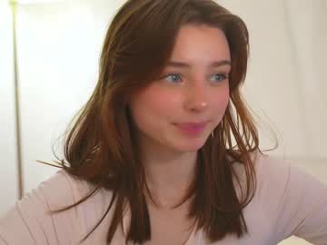 webcam girl floret_joy live cam image #9240873