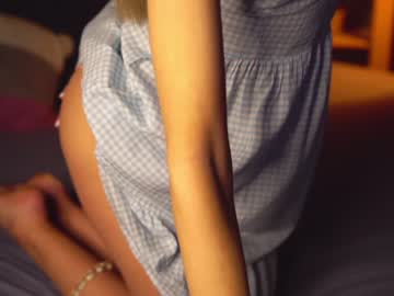 webcam girl cuteelsa_ live cam image #8163398