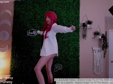 webcam girl runesy live cam image #7894502