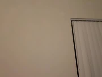 webcam girl tinytittytia live cam image #10091600