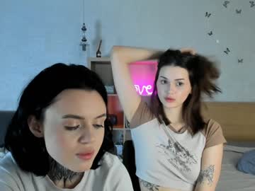 webcam girl caressyourself live cam image #11264341