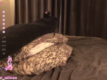 webcam girl golden_alinee live cam image #9487704