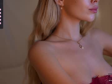 webcam girl mother__of__dragons live cam image #9592450