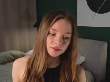 webcam girl elenegilbertson live cam image #9072140
