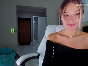 webcam girl crazzy_cherry live cam image #7256580