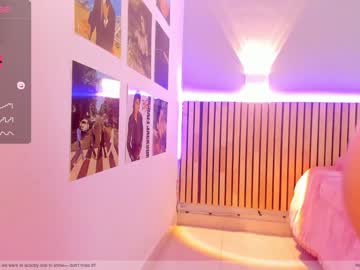 webcam girl little_effy18 live cam image #7002475