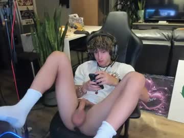 webcam man bashful4200 live cam image #12655777