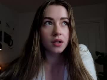 webcam girl strawberryjamx live cam image #6912962