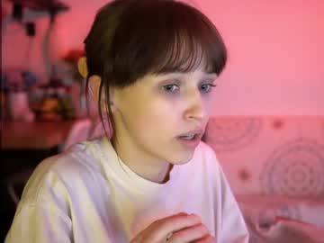 webcam girl diruriru live cam image #8991107