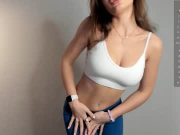 webcam girl brittcubitt live cam image #8733701