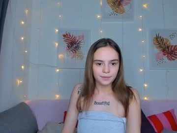 webcam girl your__voice live cam image #1669039
