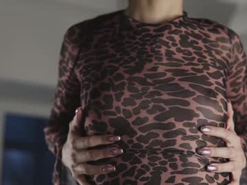 webcam girl neferpita live cam image #11366896