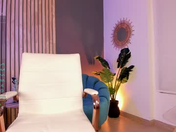 webcam girl lau__1 live cam image #6975901