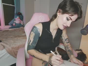 webcam girl aynmarie live cam image #6410700