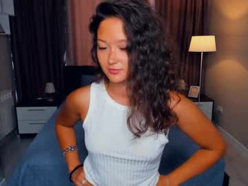 webcam girl leilahalo live cam image #10047005