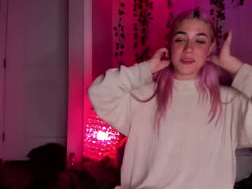 webcam girl fairyinthewild live cam image #11197175