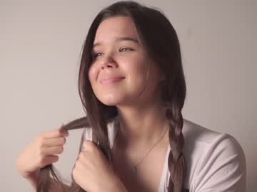 webcam girl helenmoors live cam image #5470269