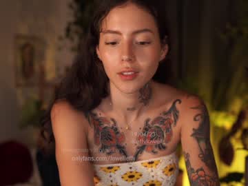 webcam girl effylowell_ live cam image #5656868