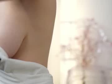 webcam girl floret_joy live cam image #8031972
