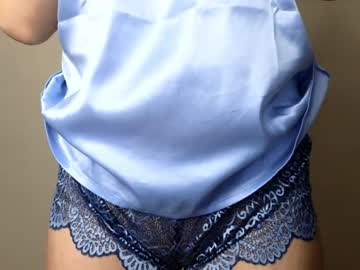 webcam girl just_emmy live cam image #10327420
