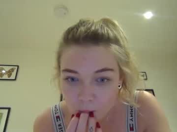 webcam girl redroseldn live cam image #5065548