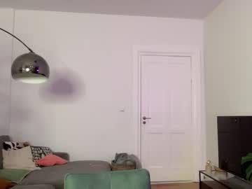 webcam girl strawberryjamx live cam image #4710936