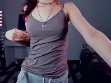 webcam girl vanilla_lips live cam image #7585483