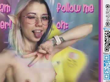 webcam girl _biscuitty live cam image #4179002