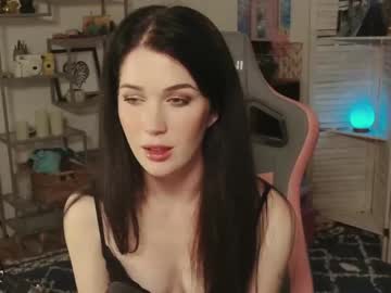 webcam girl evelynclaire live cam image #8142231