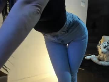 webcam girl sofiaandwonderland live cam image #3496913