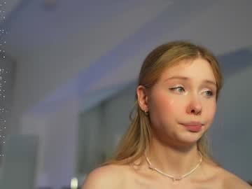 webcam girl april_blush live cam image #10049783