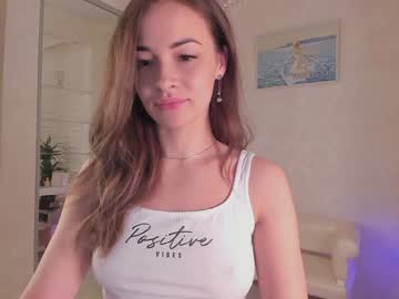 webcam girl strawberry_donut live cam image #903625