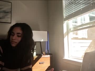 webcam couple ari_lovexo live cam image #3773657