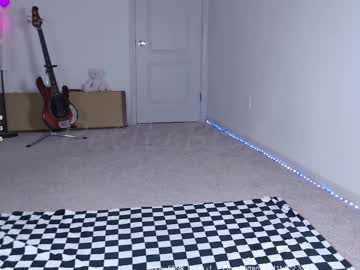 webcam girl petitebrat live cam image #12504927