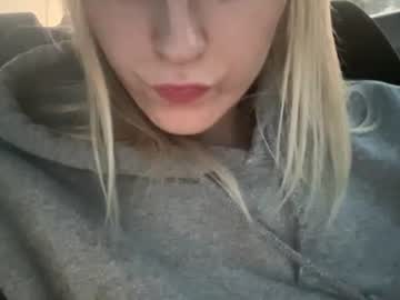 webcam girl lovey_xoxoxox live cam image #12821735