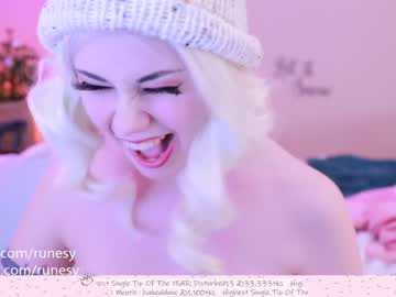 webcam girl runesy live cam image #896651