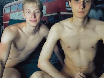webcam man theo_huyovo live cam image #7170841