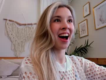 webcam girl milablush live cam image #7197836