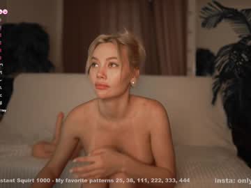 webcam girl bestie_online live cam image #12518222